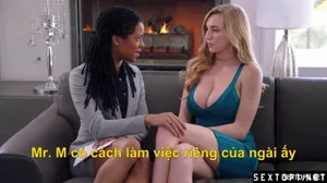 ông xã ngồi xem bạn thân bắn tinh vào bướm vợ yêu mình
